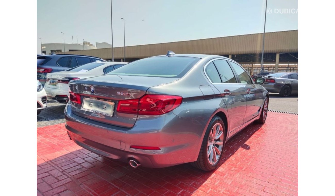 بي أم دبليو 520 I 2020 GCC Under Warranty