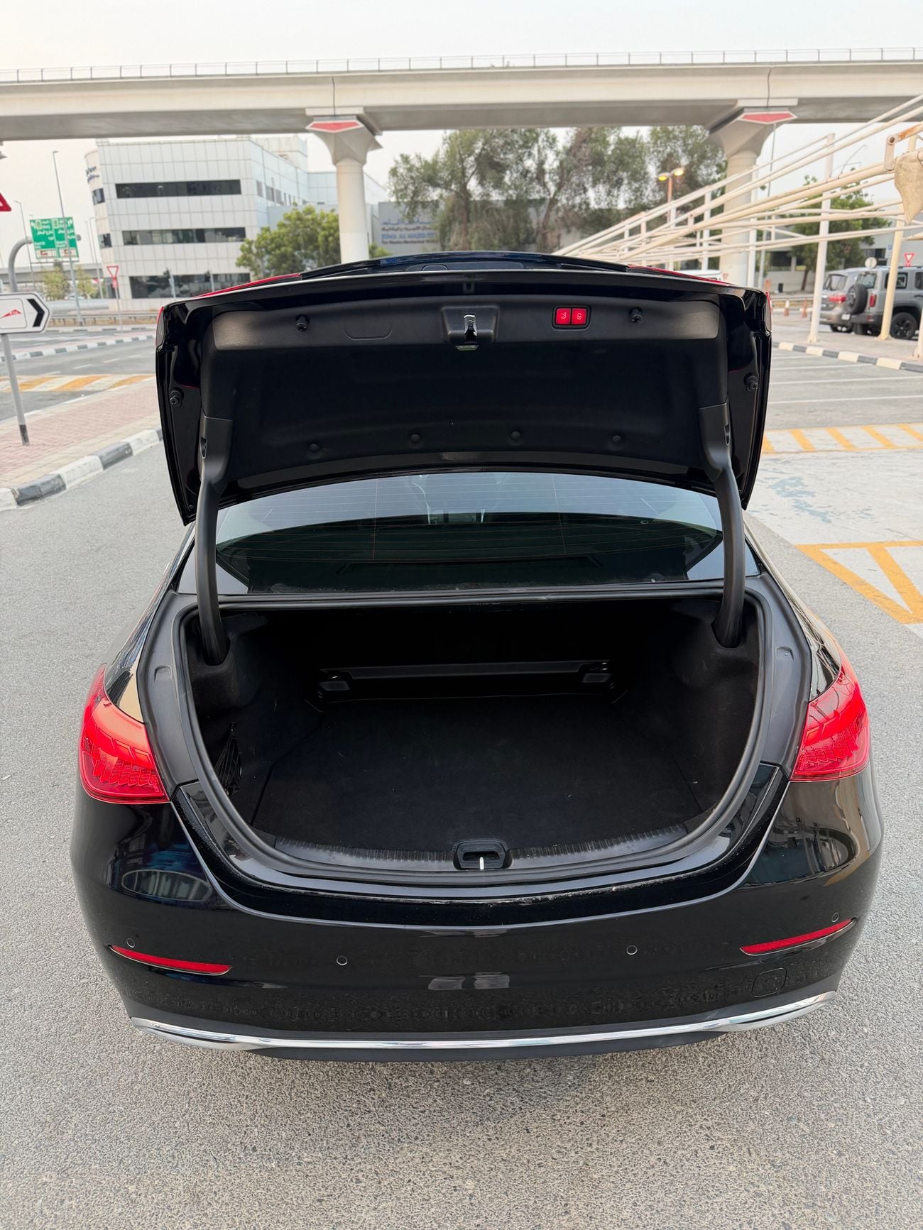 مرسيدس بنز C 300 STD (NON GCC)