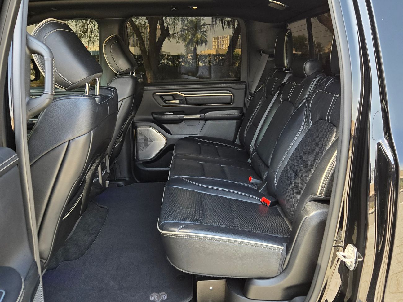 RAM 1500 Limited Night Edition