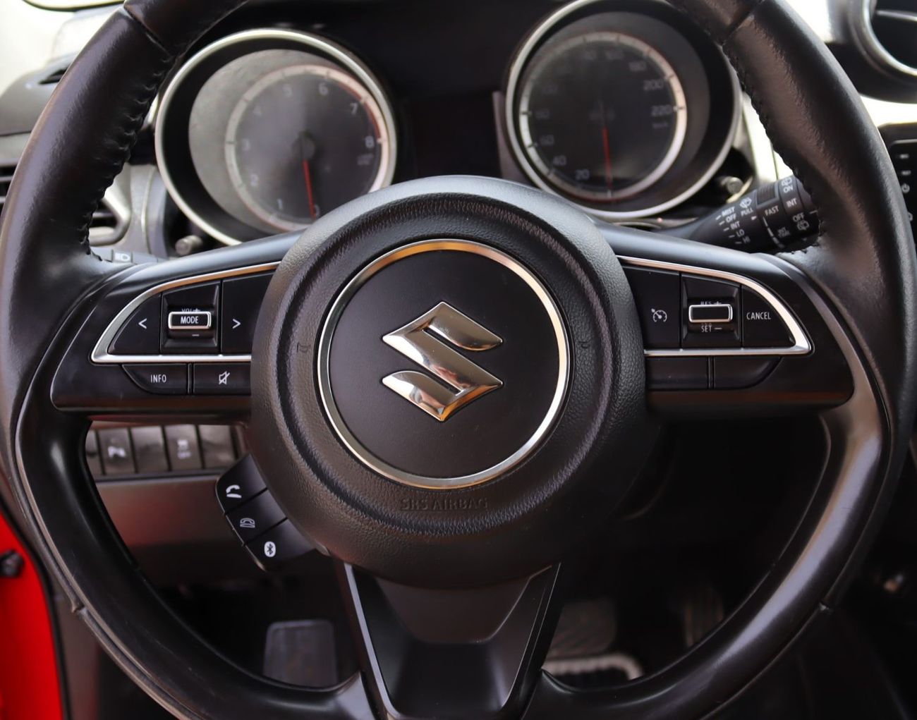 سوزوكي سويفت GLX خالية من الحوادث - خليجي - رقم 1 الفل - - مصنع اليابان