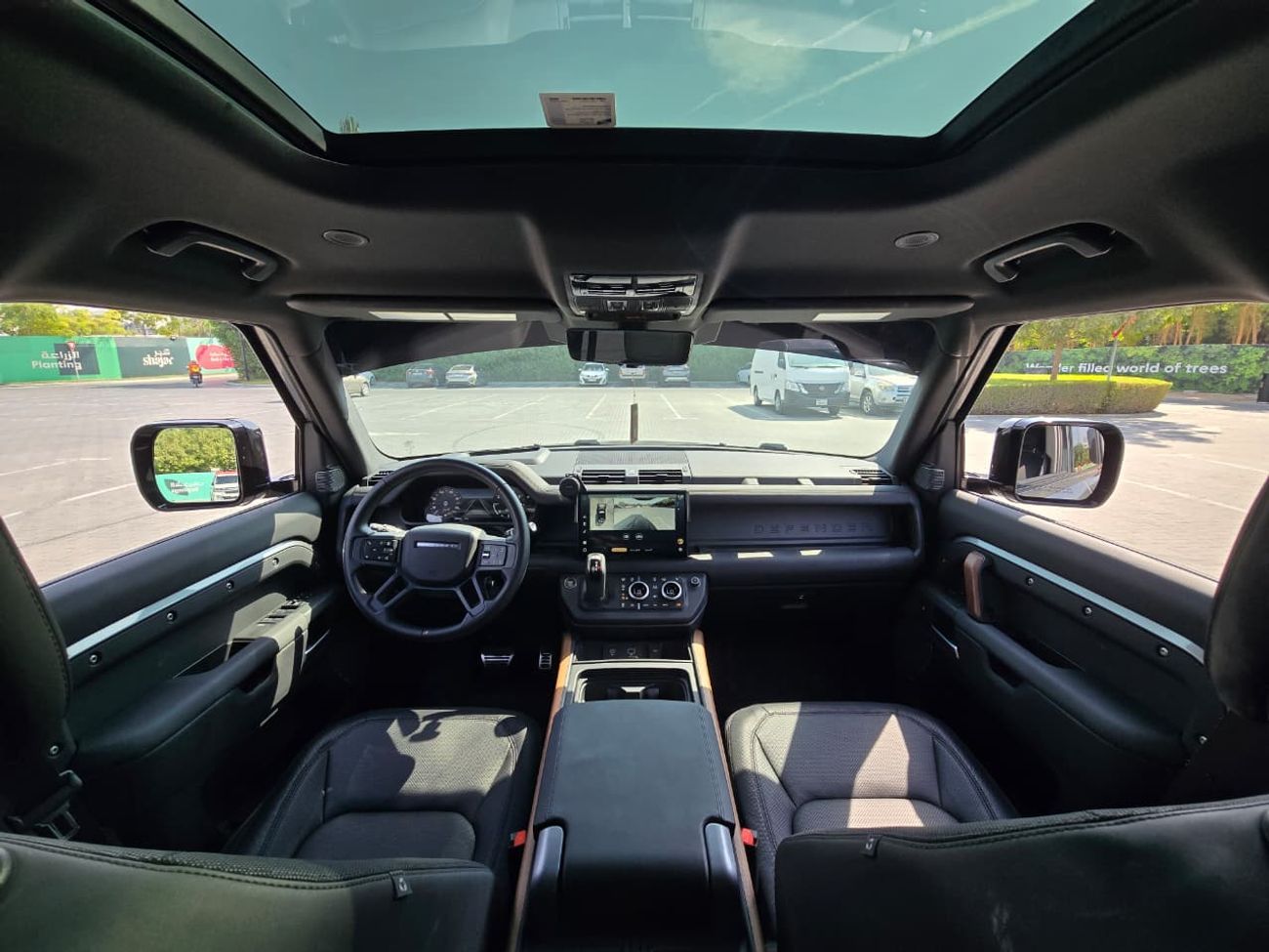 لاند روفر ديفندر P400 110 X-Dynamic HSE 3.0L (5 Seater)