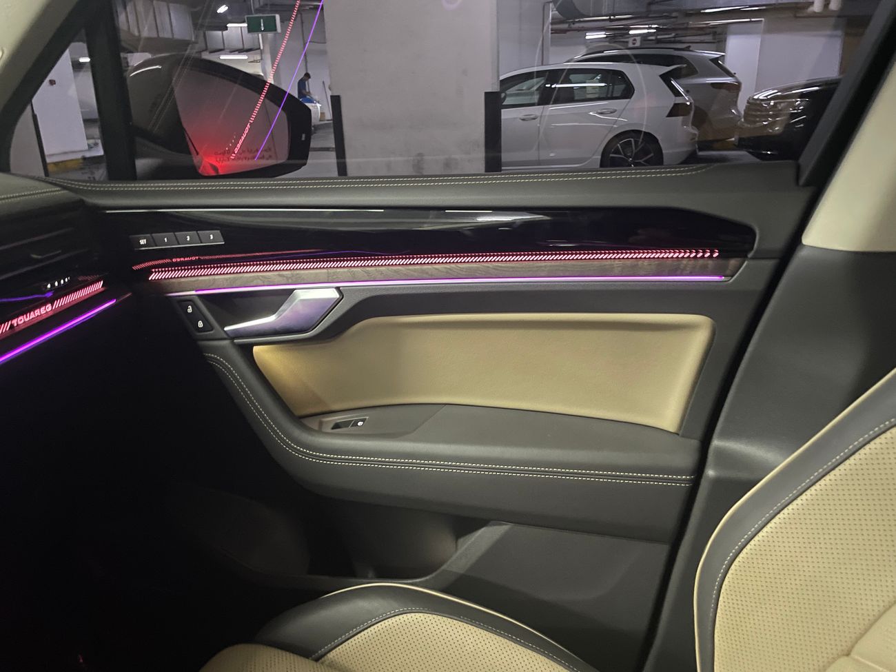 Volkswagen Touareg Elegance Plus (soft closing, Cruze control, full car plays, blind spot monitoring, multi colour ambi