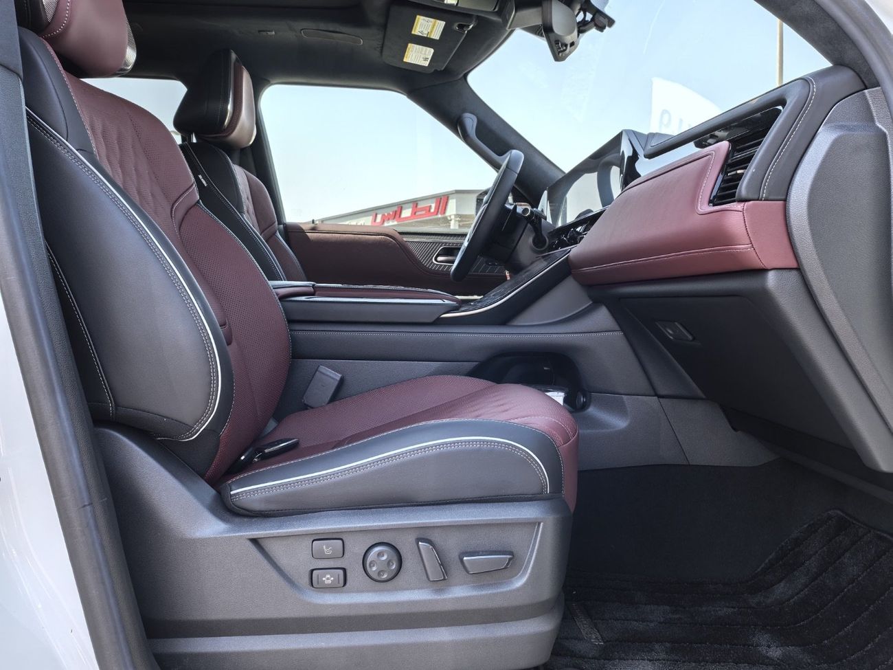 Infiniti QX80 Autograph Captain Chairs 3.5L 2025 INFINITY QX80 3.5L AUTOGRAPH FULL OPTION