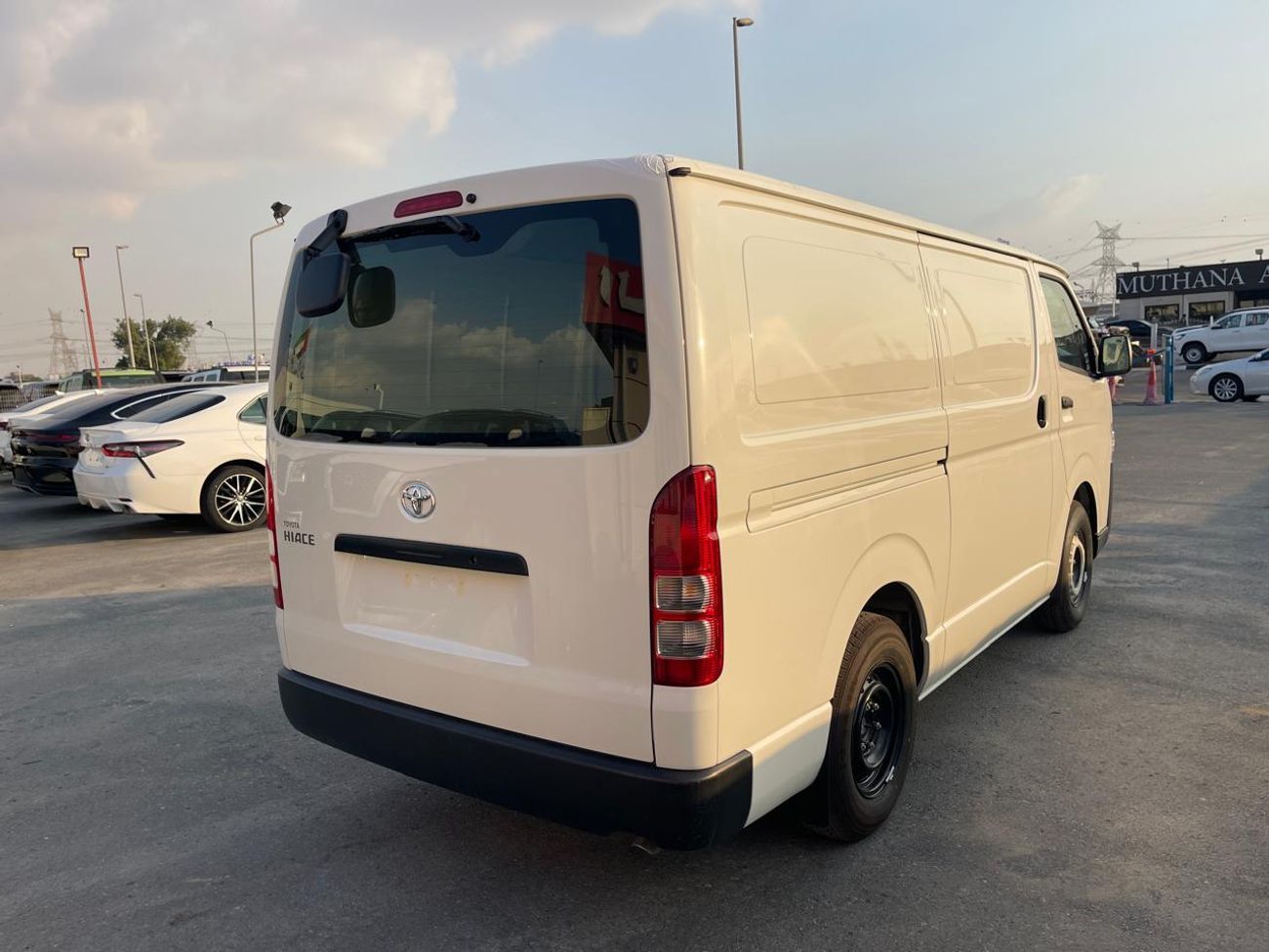 Toyota Hiace TOYOTA HIACE 2.7L CARGO  VAN STD ROOF  2024