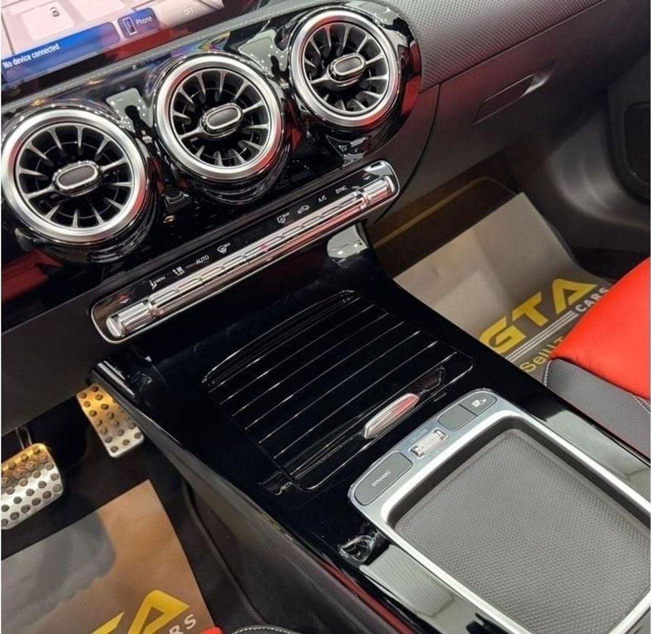 Mercedes-Benz A 35 AMG AMG 4MATIC 2025 Mercedes Benz A35 AMG 4MATIC, 2029 Mercedes Warranty, 2028 Mercedes Service Pack, GC