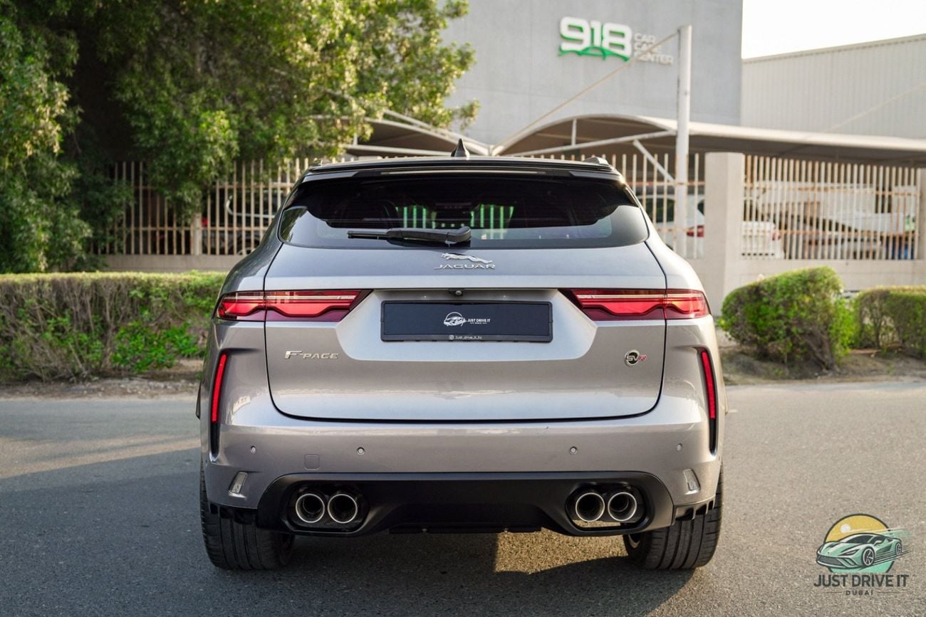 جاكوار F بيس SVR 5.0L