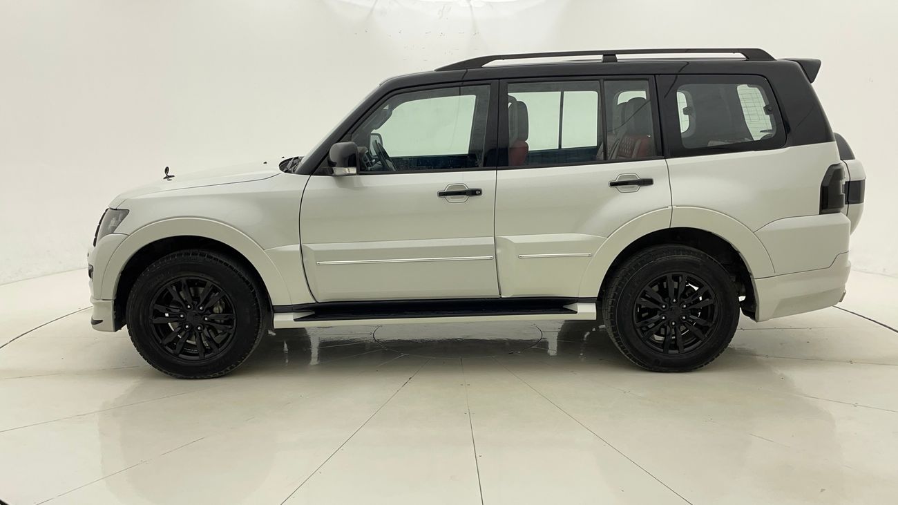 ميتسوبيشي باجيرو GLS HIGHLINE SIGNATURE EDITION 3.8 | بدون دفعة مقدمة | اختبار القيادة في المنزل