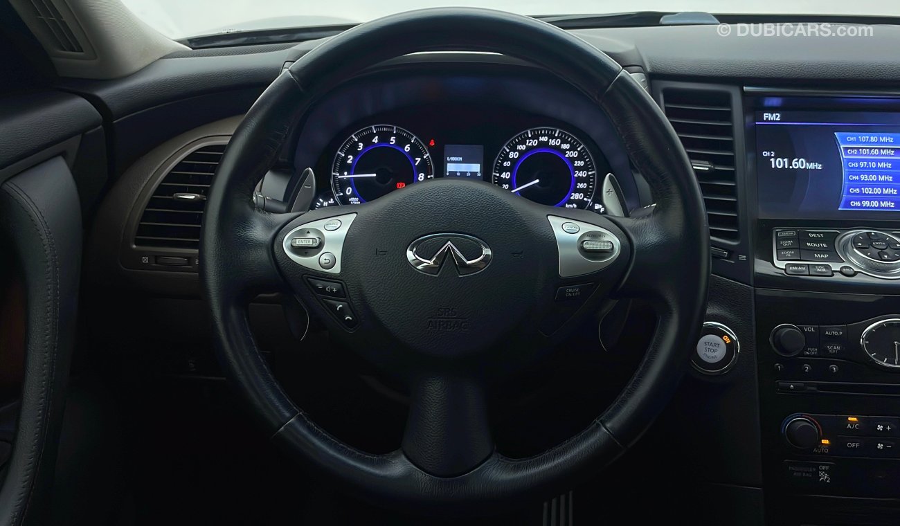 Infiniti QX70 LUXURY 3.7 | Under Warranty | Inspected on 150+ parameters