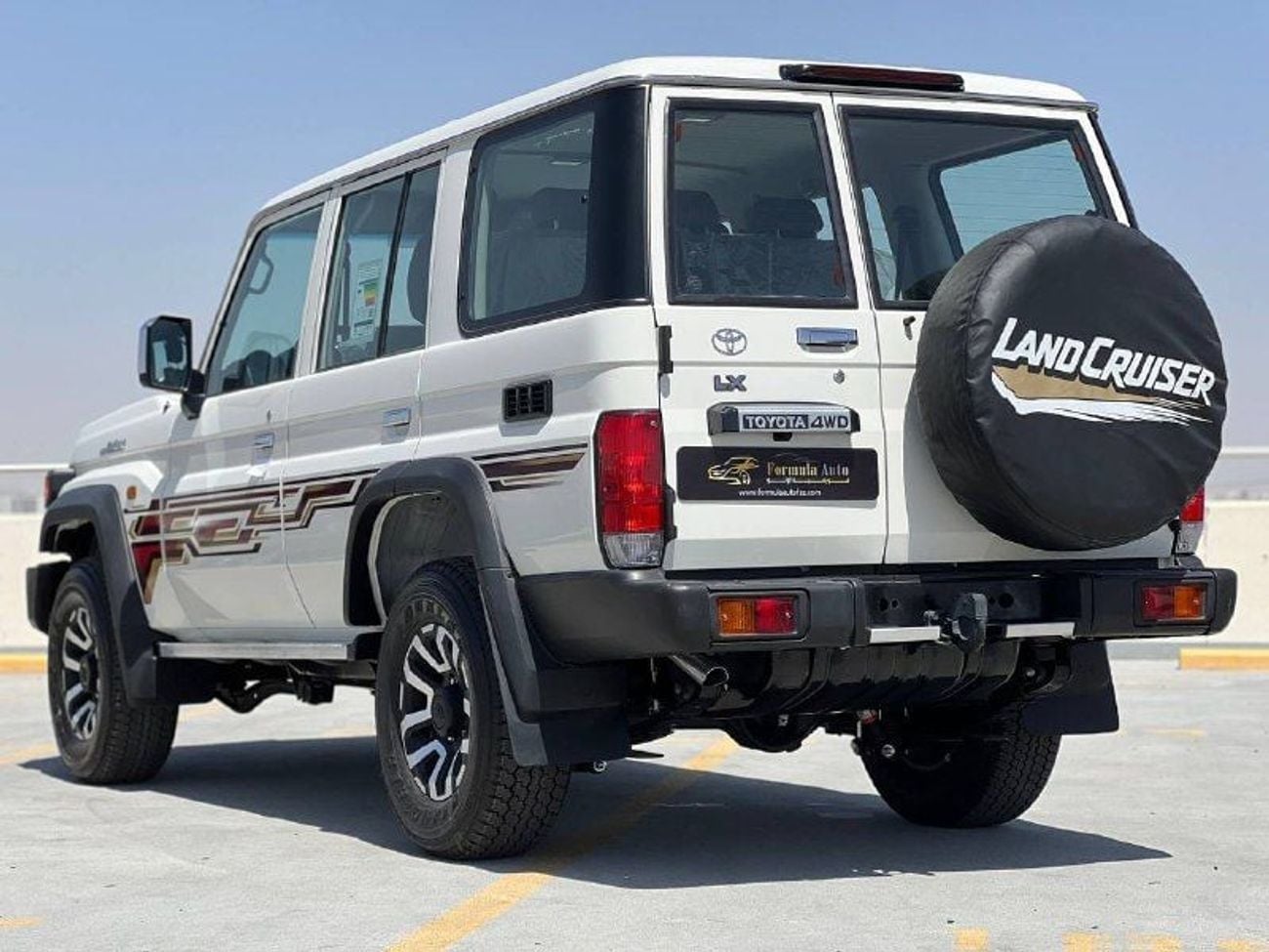 Toyota Land Cruiser 70 LX LC76 2.8L DSL A/T // 2025 // HIGH OPTION WITH RADAR , DIFFLOCK , DVD&BACK CAMERA // SPECIAL OFFER