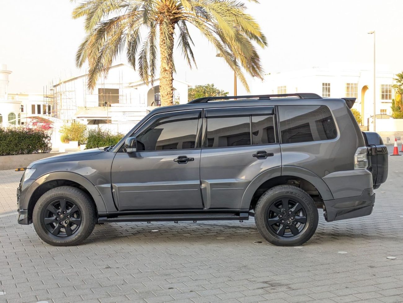 Mitsubishi Pajero Mitsubishi Pajero 2017 grey LHD Petro engine