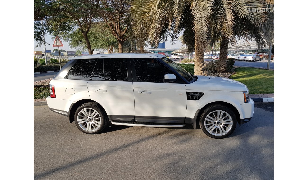 Land Rover Range Rover Sport HSE 2013 LOW MILEAGE GCC SPECS