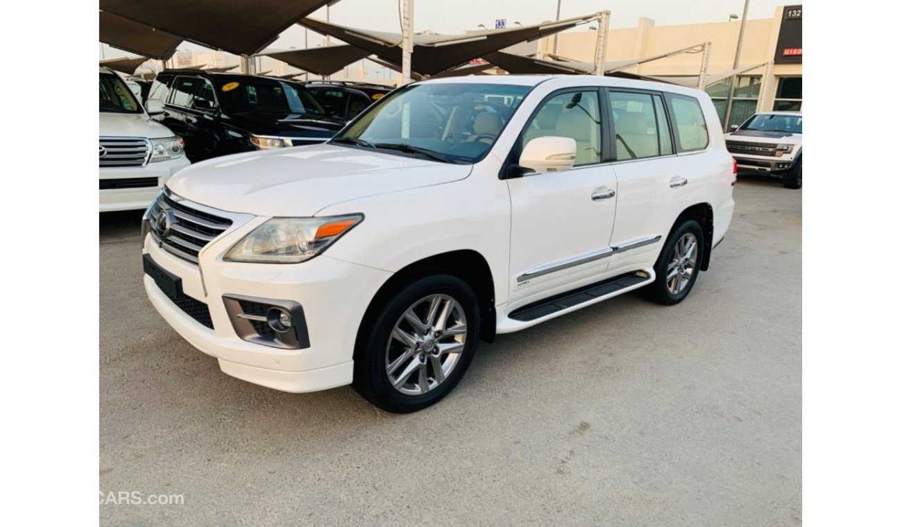 Lexus LX570