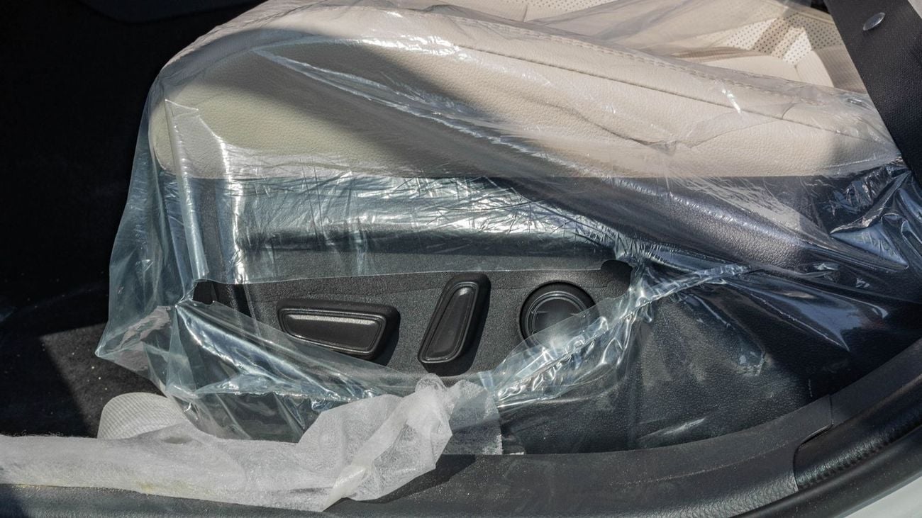 Toyota Camry 2026 Toyota Camry Limited 2.5L AT Hybrid