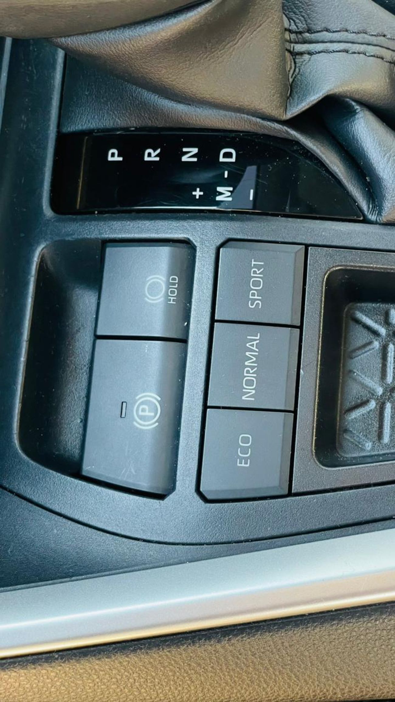 Toyota RAV4 2.5L (2WD) EX