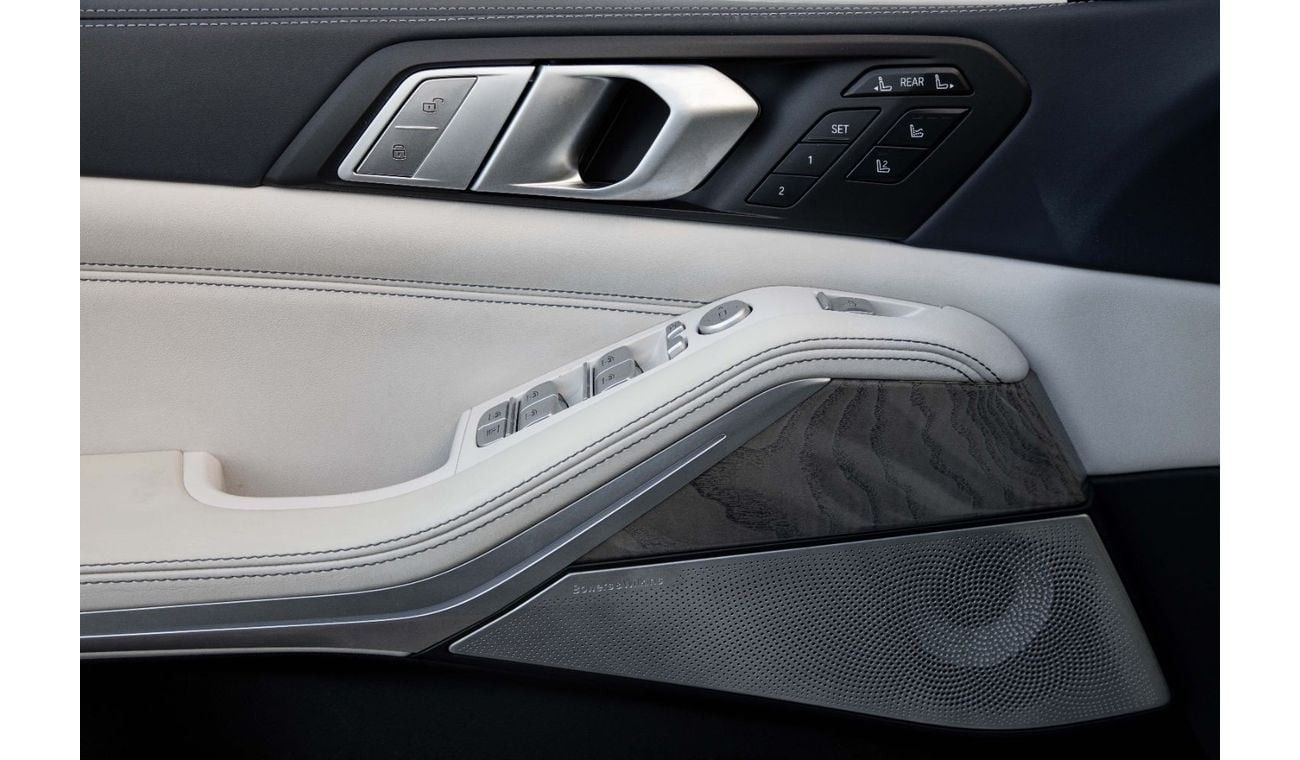 BMW X7 50i Individual | 3,427 P.M  | 0% Downpayment | High Spec!