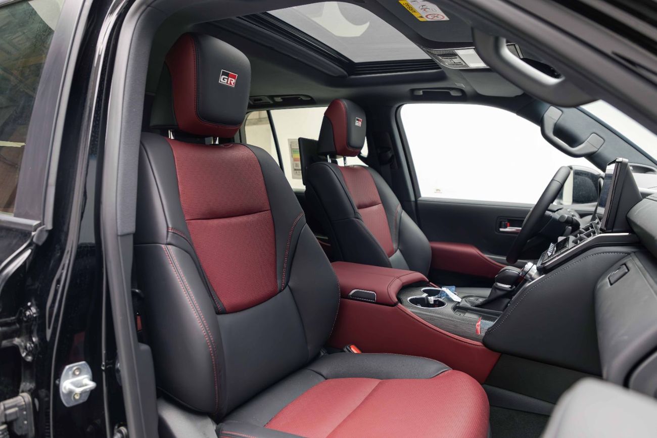 تويوتا لاند كروزر GRS 3.5L - Black Inside Maroon | Export Only