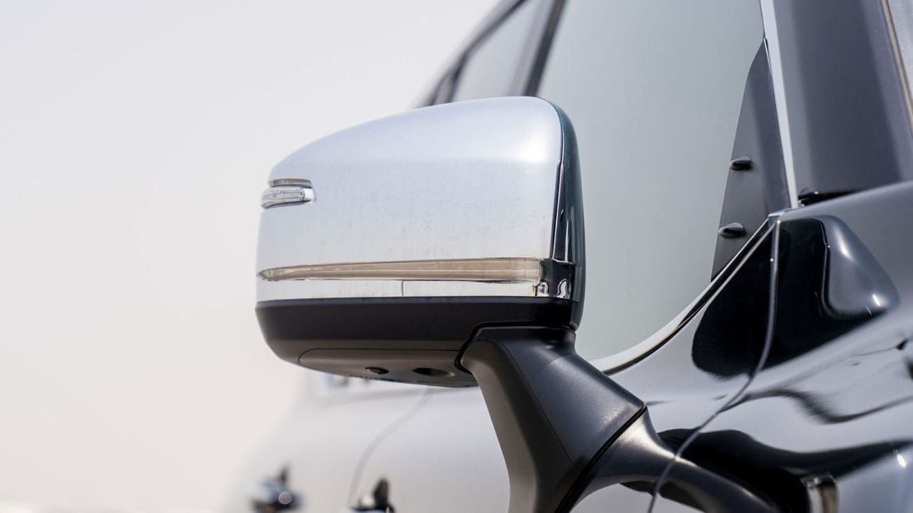 تويوتا لاند كروزر LC300 VXR 3.3L Diesel MY2025