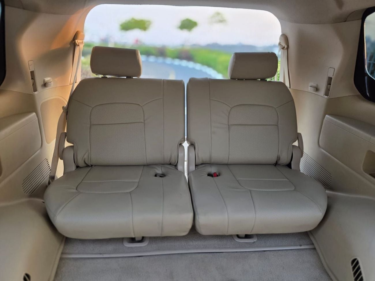 Toyota Land Cruiser GXR 2018 | 4.0L PETROL | AT | LHD | MODIFIED TO LC300 | PUSH START ENGINE | ELECTRIC HEATED SEATS