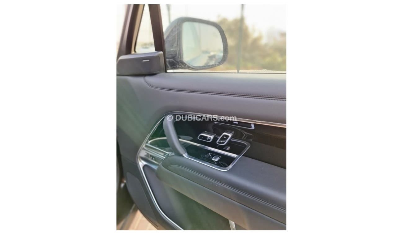 Land Rover Range Rover 2023 Model Range Rover VOGUE 4.4L V8 Petrol SE