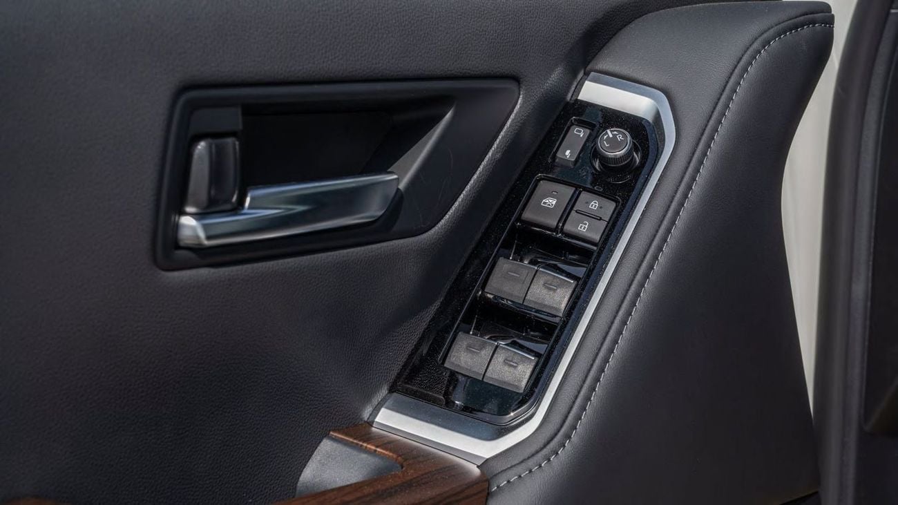 Toyota Land Cruiser 3.5L TT FULL WITH RADAR 2026