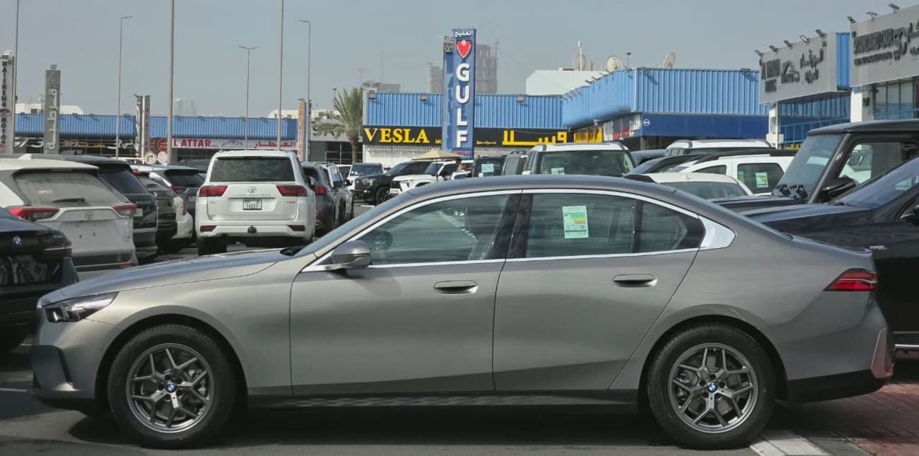 بي أم دبليو 520i Under Warranty and Service 2026 GCC