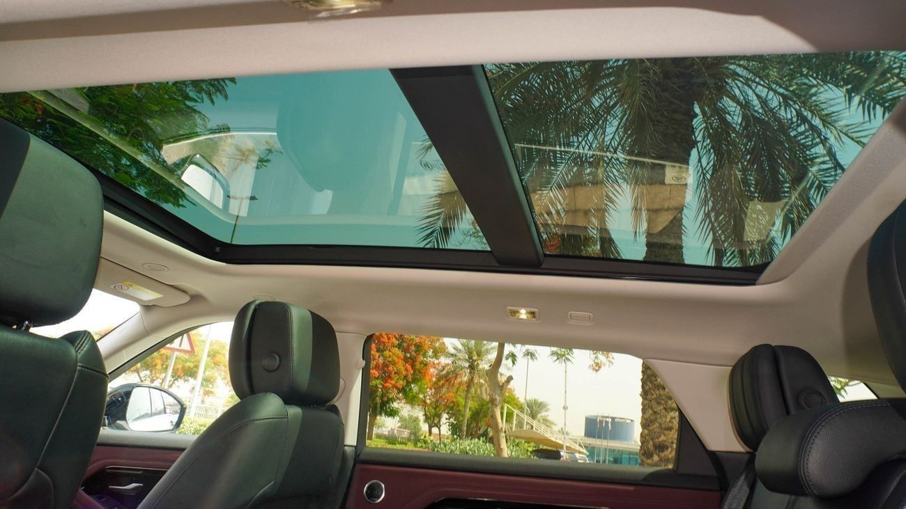 لاند روفر رانج روفر إيفوك SE P250 DYNAMIC 2025!! BLACK EDITION!! FIVE YEARS WARRANTY!! THREE YEARS SERVICE CONTRACT