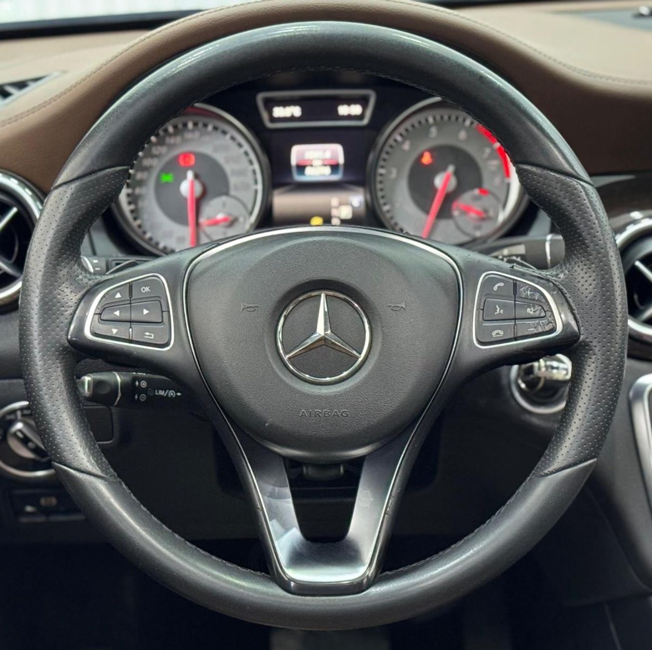 Mercedes-Benz GLA 250 2017 Mercedes-Benz GLA 250 AMG 4MATIC, Excellent Condition, GCC