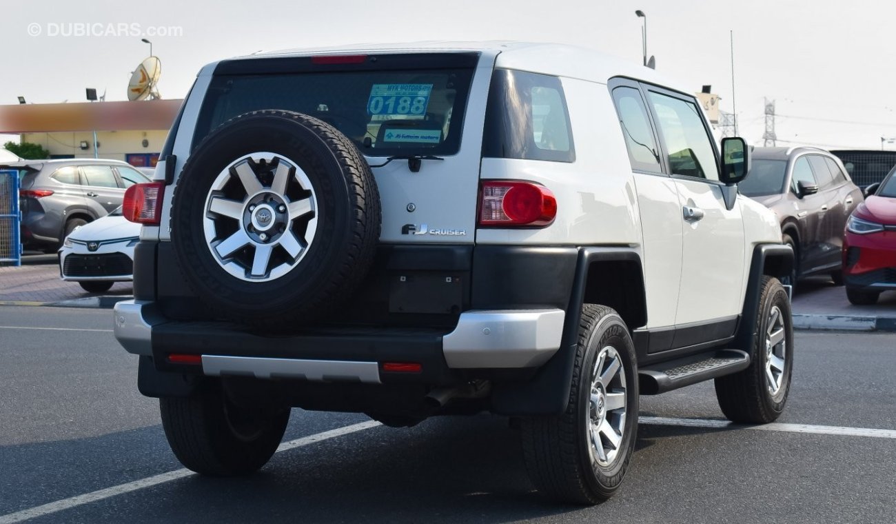 Toyota FJ Cruiser 4.0L  Full Option