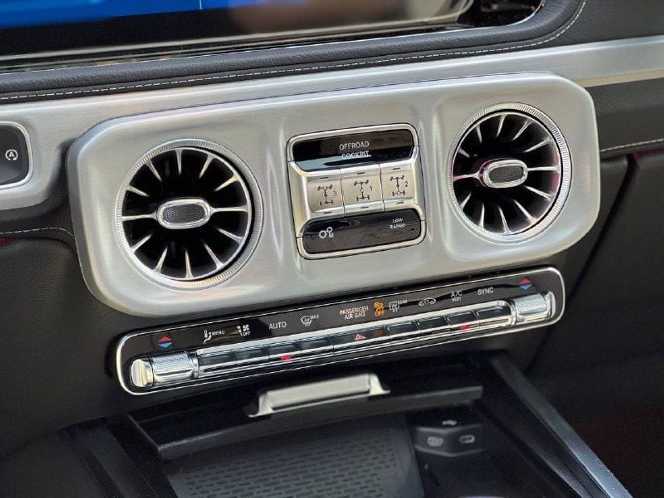 Mercedes-Benz G 63 AMG 4.0L V8 PTR A/T // 2025 // FULL OPTION WITH AMG KIT , 360 CAMERA // SPECIAL OFFER // BY FORMULA AUTO