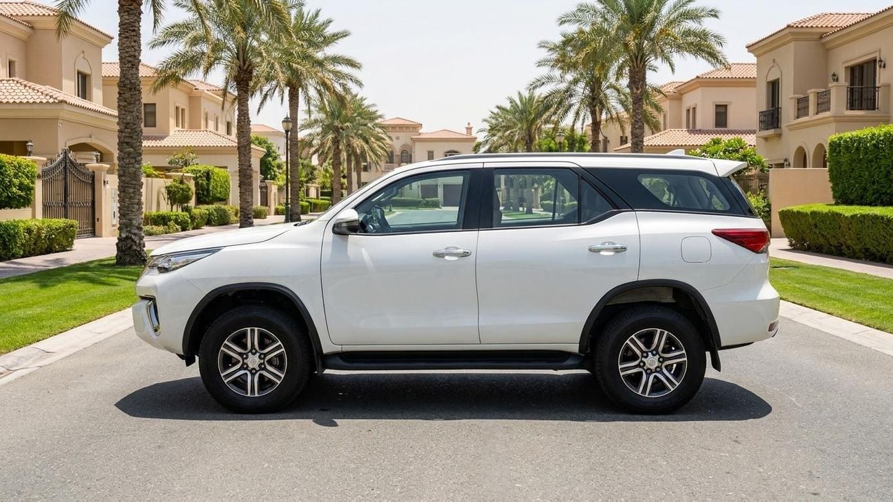Toyota Fortuner EXR — фото 5