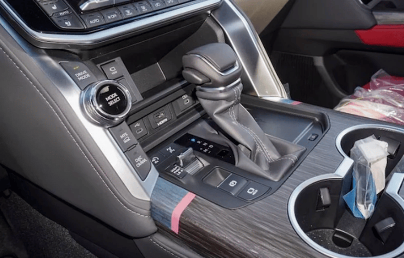 تويوتا لاند كروزر ECTWAL002 –2025 Toyota LC300 VXR - 3.3L Diesel Auto - Black with Black Interior