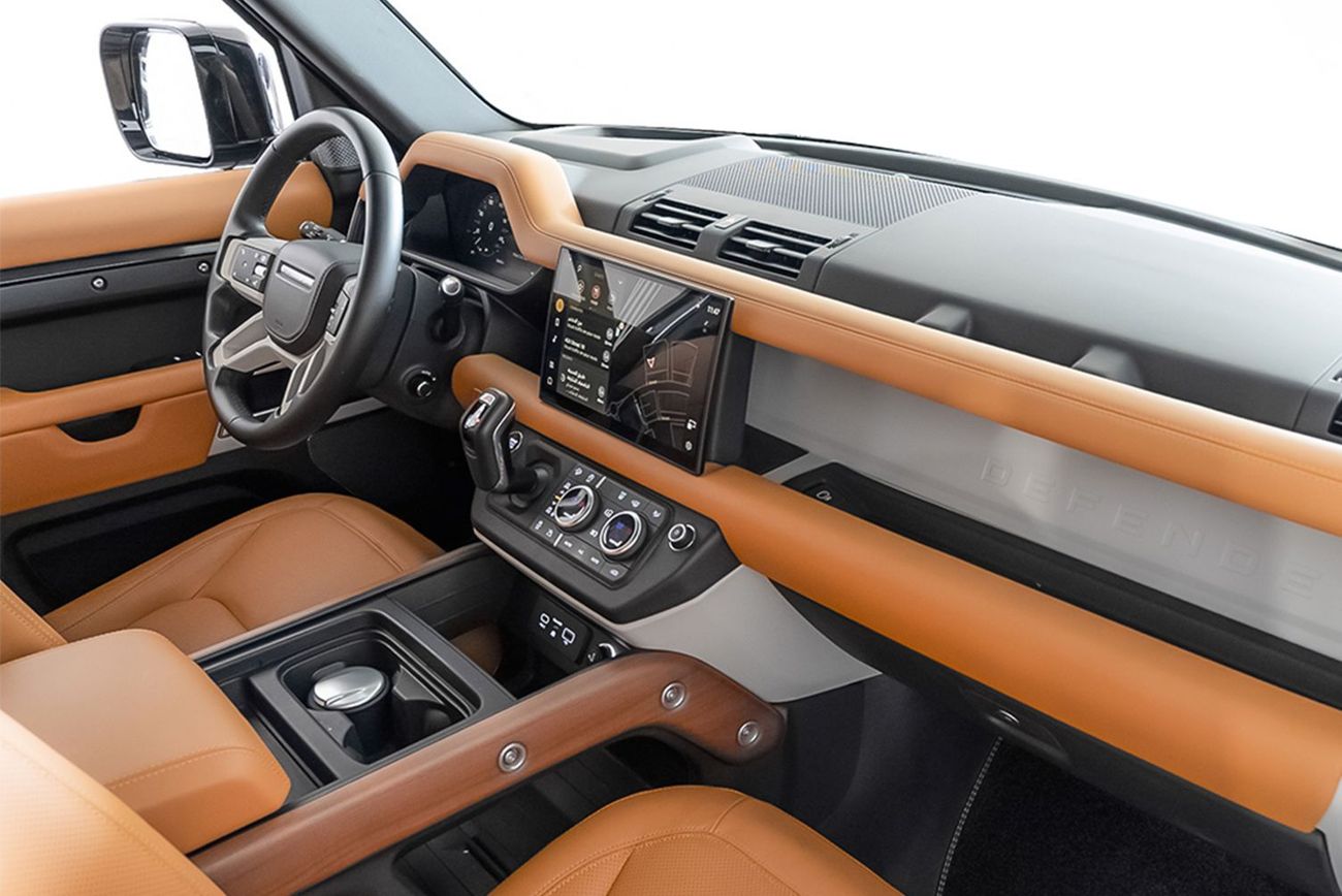 Land Rover Defender P400 110 HSE 3.0L (5 Seater)