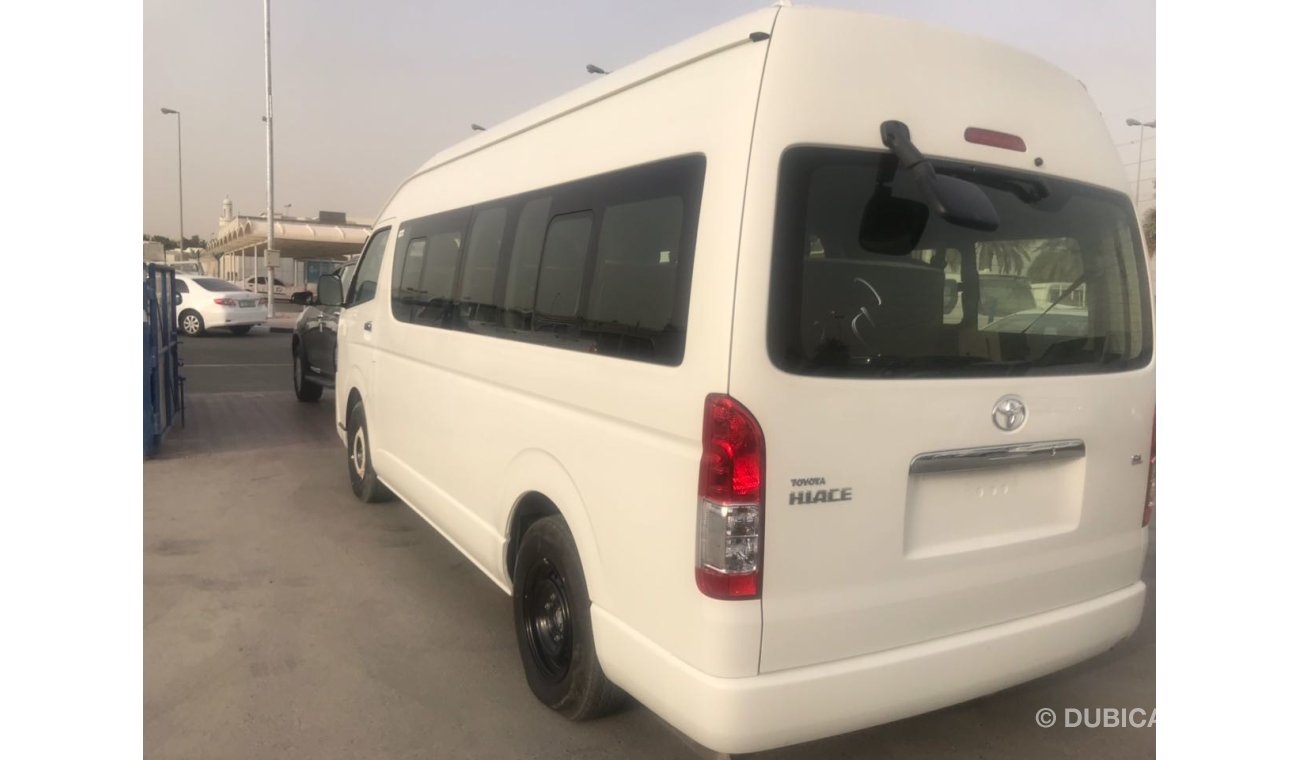 Toyota Hiace 15 seat