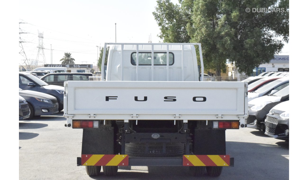 ميتسوبيشي كانتر محرك 4.0L ، 06 عربة نقل البضائع 2019 طراز ناقل الحركة اليدوي فقط للتصدير