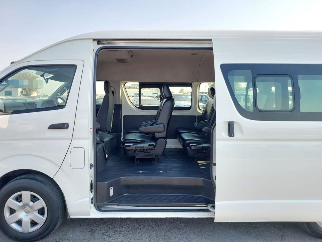 تويوتا هاياس GLX (RAMADAN OFFER) TOYOTA HIACE RHD 2018 MODEL 2.5 L DIESEL MANUAL(PM73780)