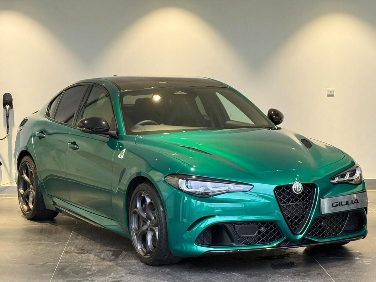 ألفا روميو جوليا 2.9 V6 Bi-Turbo Quadrifoglio Auto Euro 6 (s/s) 4dr (EXPORT ONLY) Right hand drive