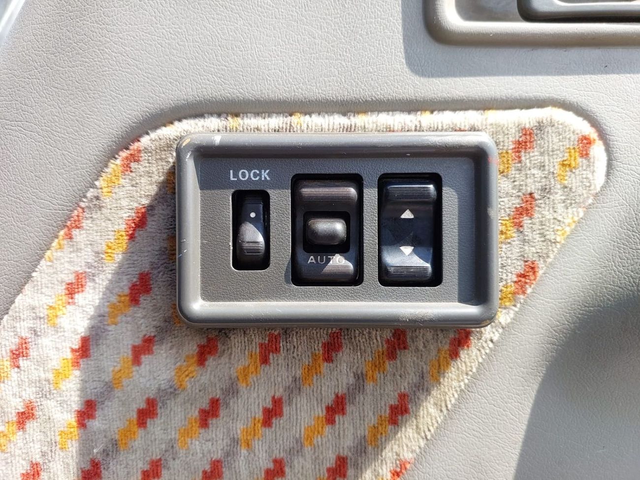 Mitsubishi Fuso Canter MITSUBISHI CANTER TRUCK RHD 1990 MODEL 3.9 L DIESEL MANUAL(PM40451)