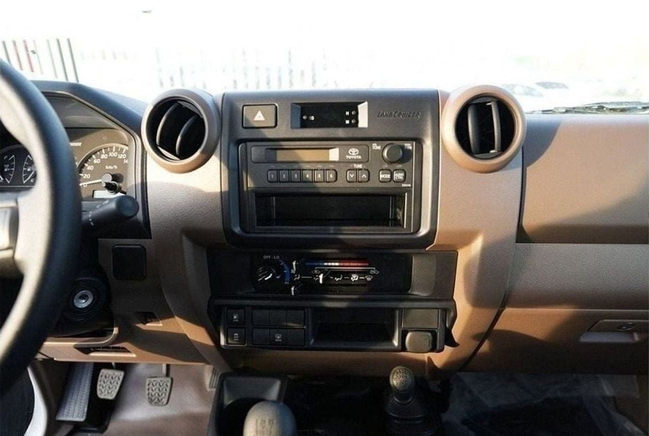 Toyota Land Cruiser 70 LC 78 HARDTOP 4.0L MT Toyota Land Cruiser Hard Top LC78 4.5L 3DOOR V8 Diesel 2024