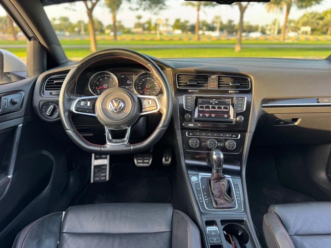 Volkswagen Golf GTI VOLKSWAGEN GOLF GTI MODEL 2014 GCC SPACE FULL OPTION