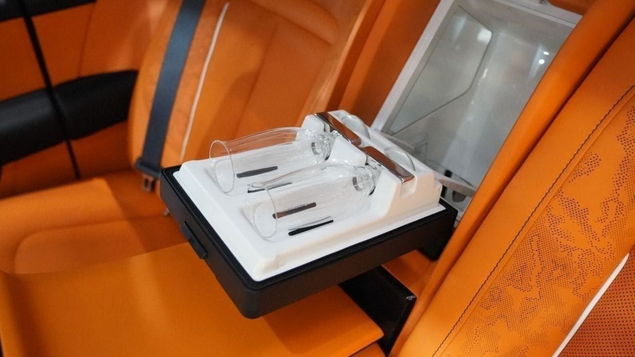 Rolls-Royce Cullinan | Black Badge - 2025 | NEW SPECIAL CLOUD INTERIOR | SPECIAL ORDER | FULL OPTION | PERFECT CONDITION