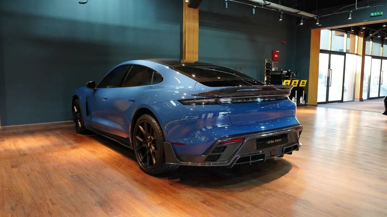 بورش تايكان GTS | Super Clean and Very Low Mileage | Carbon Fiber Package