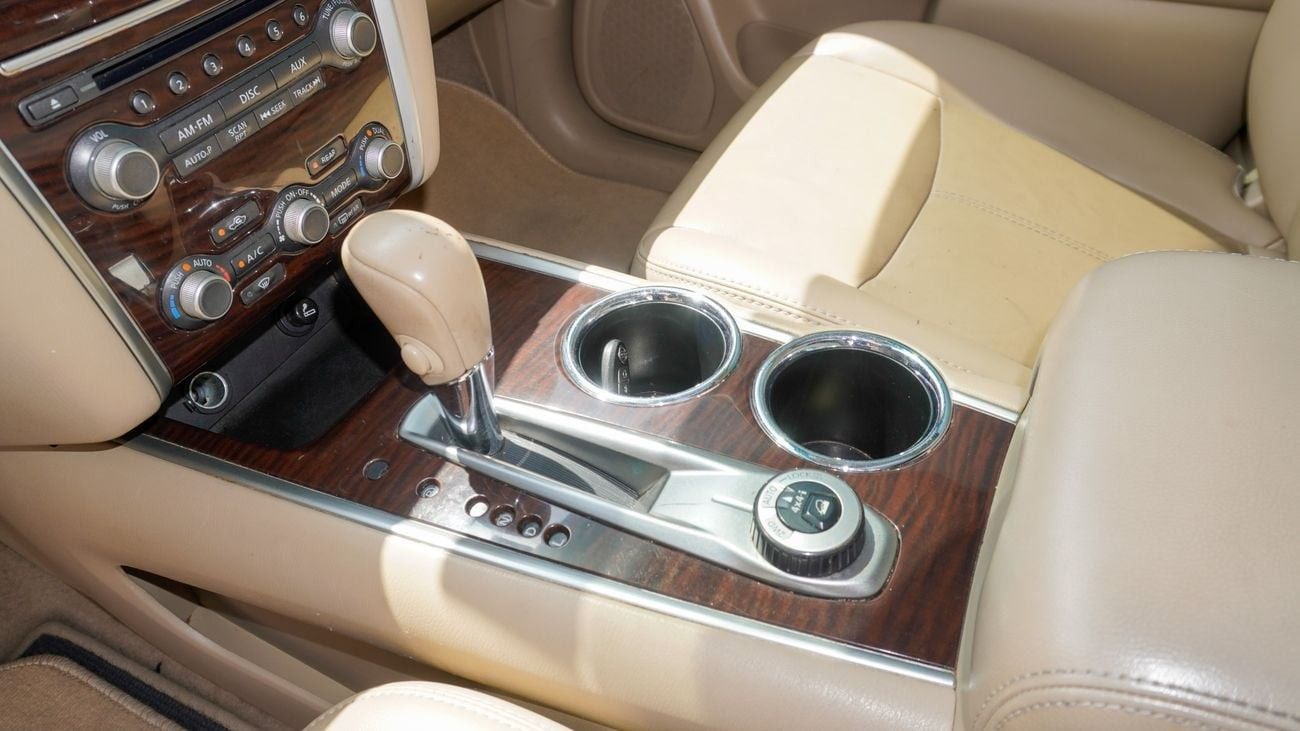 Nissan Pathfinder SV