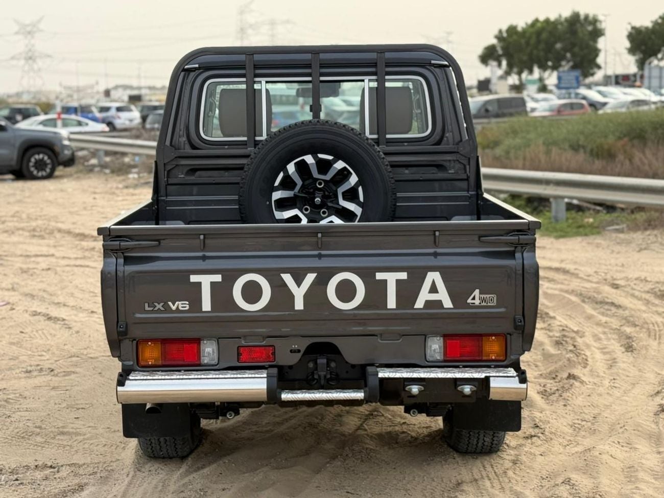 Toyota Land Cruiser Pick Up  Toyota Land Cruiser Pick Up 2026 Toyota Land Cruiser DC 4.0L AT Petrol (Full Option)