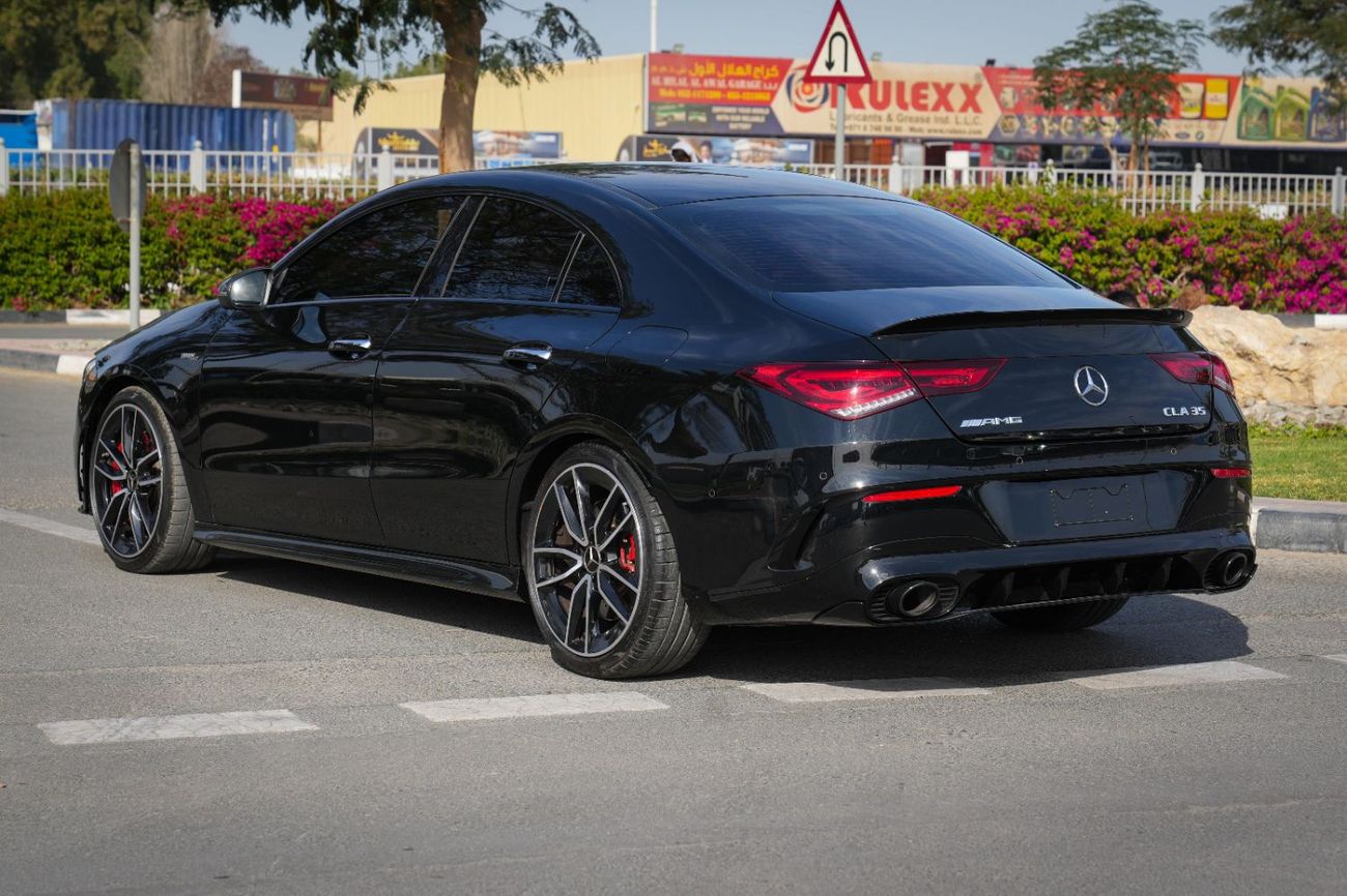 مرسيدس بنز CLA 35 AMG 4MATIC 2021!! GCC SPECS!! LOW MILEAGE!! FULL SERVICE HISTORY FROM THE DEALER