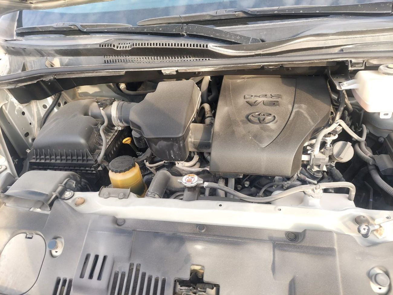 تويوتا هاياس 3.5L  PETROL 13 SEATER MANUAL TRANSMISSION