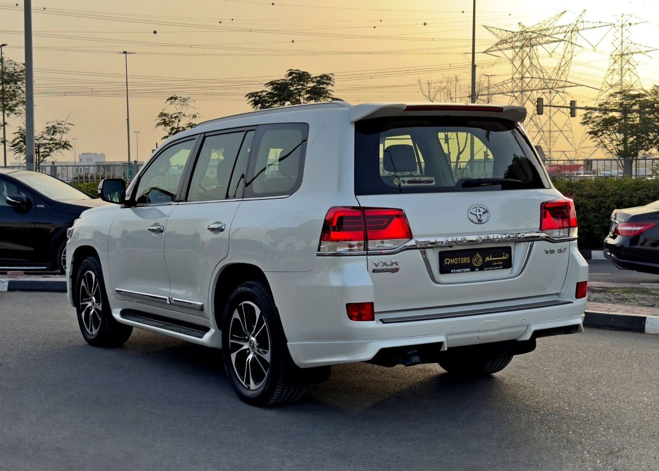 تويوتا لاند كروزر 5.7l VXR Grand Touring S