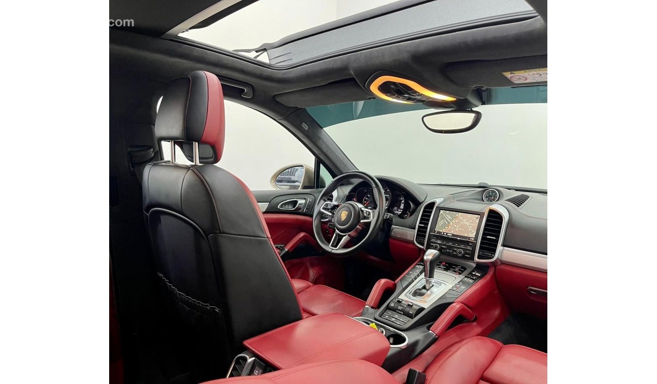 Porsche Cayenne 2016 Porsche Cayenne GTS 42000km, Full Service History, Warranty, GCC