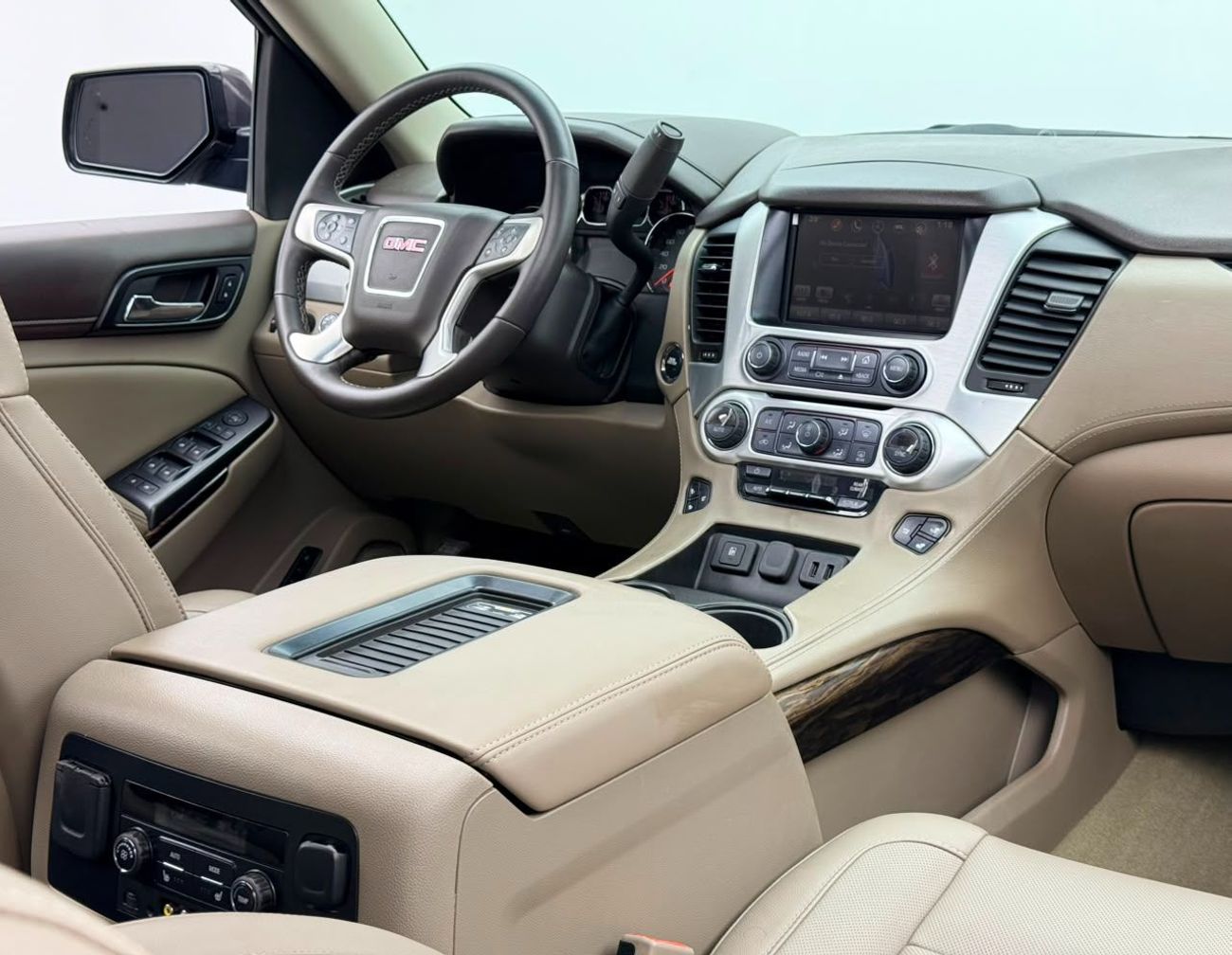 جي أم سي يوكون SLT 2016 GMC Yukon SLT, Full Service History, 8 Seater, Fully Loaded, Excellent Condition, GCC