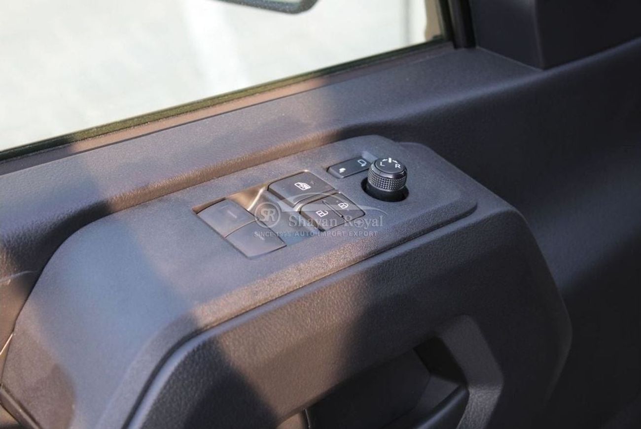 Toyota Hiace LHD 3.5L PETROL V6 13 SEATER DX AT 2025MY