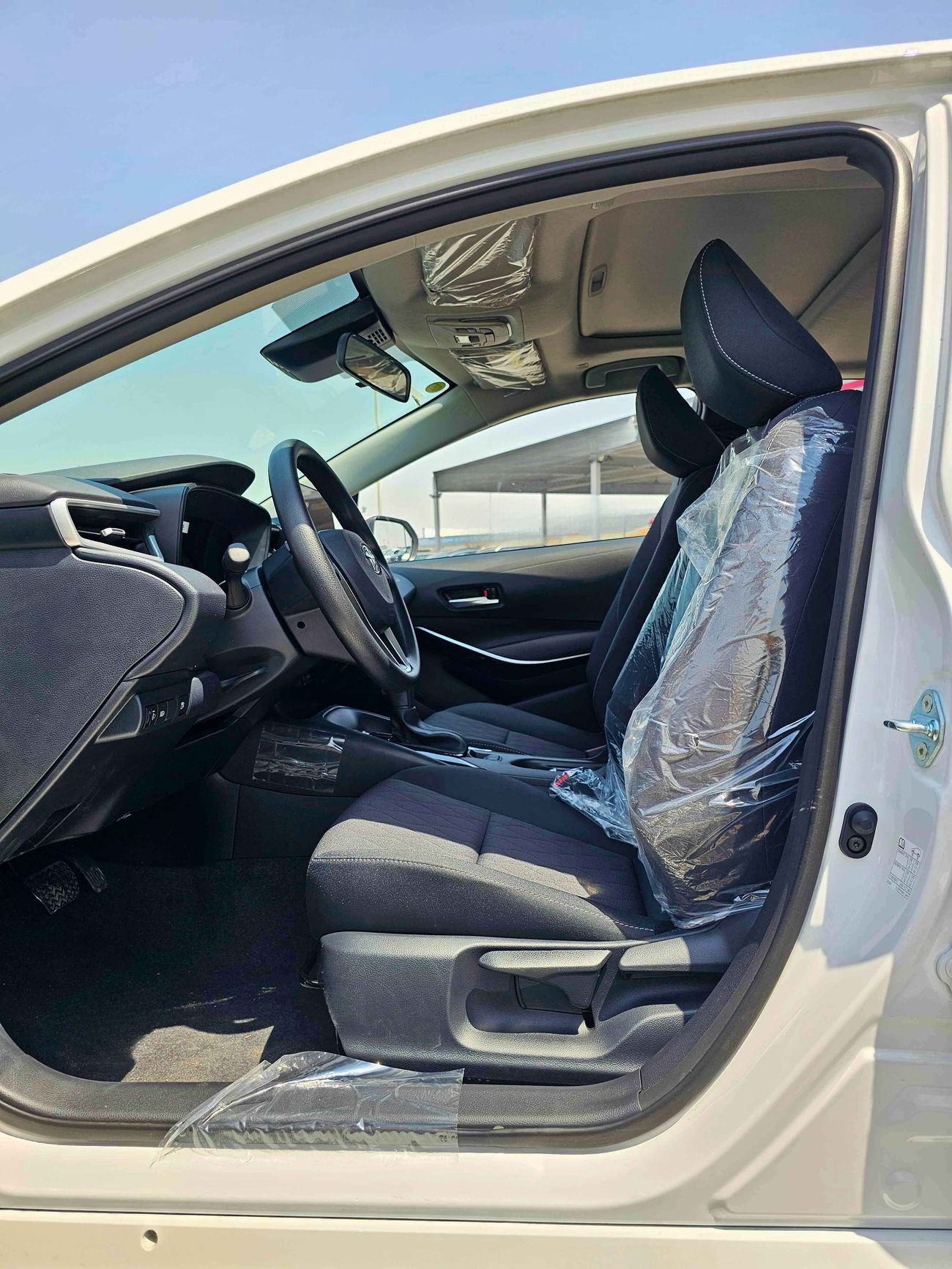 Toyota Corolla ELITE / HYBRID / 1800 CC, PUSH START, SUNROOF, DVD + CAMERA (CODE #67994)